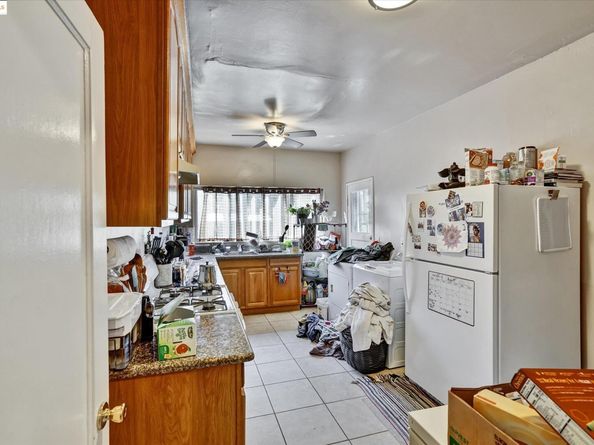 1390 Highland Blvd, Hayward CA 94542