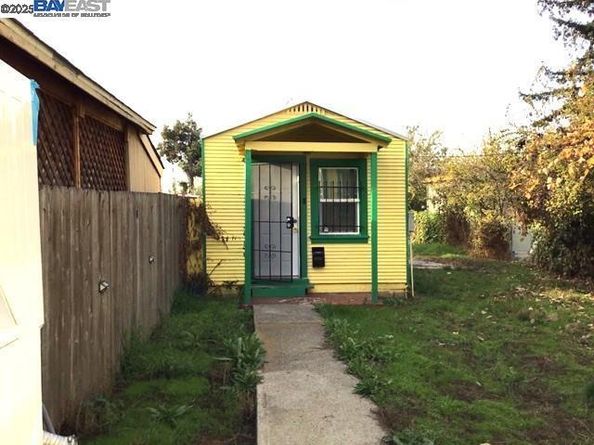9325 Hillside St, Oakland CA 94603