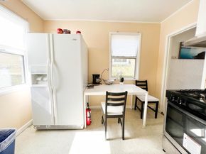 9325 Hillside St, Oakland CA 94603