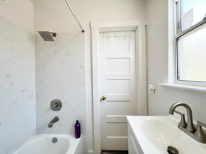 9325 Hillside St, Oakland CA 94603