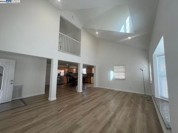 505 Nevin Ave, Richmond CA 94801