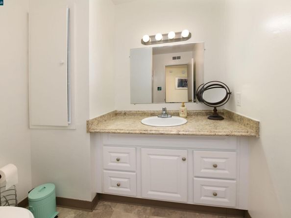 1984 Ascot Dr C, Moraga CA 94556