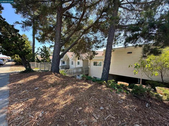 1984 Ascot Dr C, Moraga CA 94556