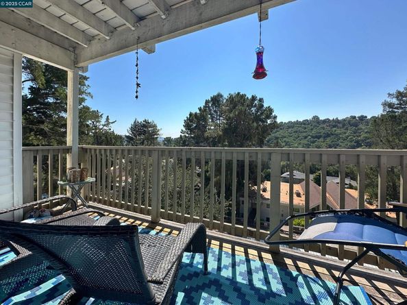 1984 Ascot Dr C, Moraga CA 94556
