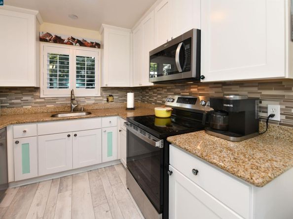 1984 Ascot Dr C, Moraga CA 94556