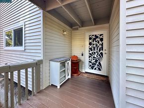 1984 Ascot Dr C, Moraga CA 94556