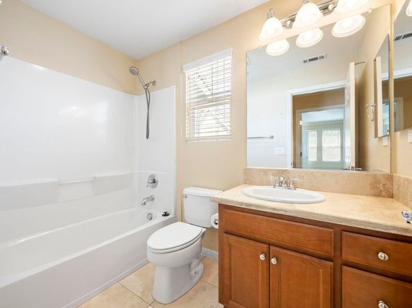 185 Heligan Ln 9, Livermore CA 94551