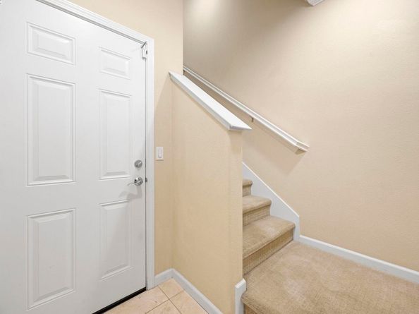 185 Heligan Ln 9, Livermore CA 94551