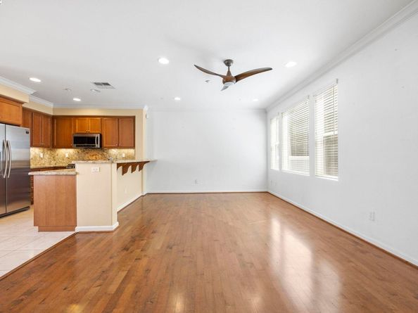 185 Heligan Ln 9, Livermore CA 94551