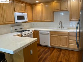 297 Tradewinds DR APT 105, San Jose CA 95123