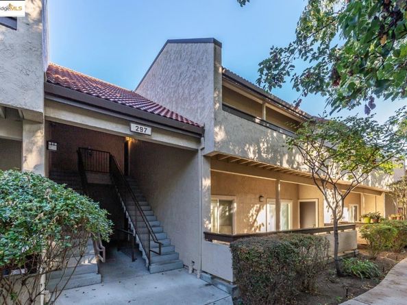 297 Tradewinds DR APT 105, San Jose CA 95123