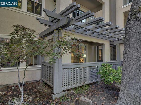 1840 Tice Creek Dr 2110, Walnut Creek CA 94595