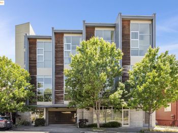 485 W Macarthur Blvd