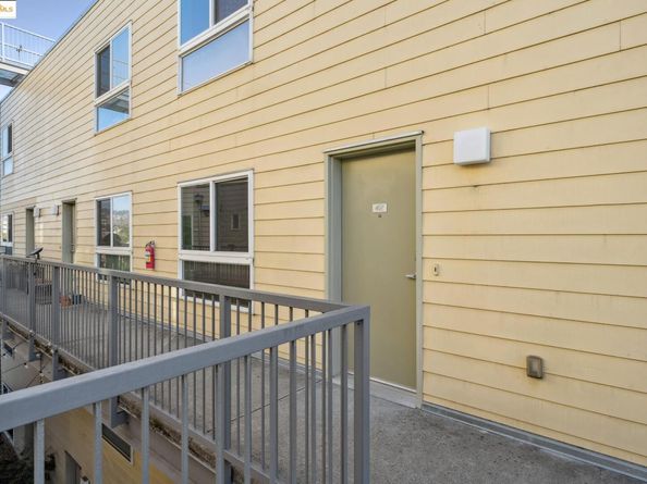 485 W Macarthur Blvd 407, Oakland CA 94609