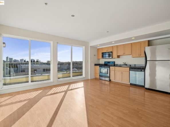 485 W Macarthur Blvd 407, Oakland CA 94609