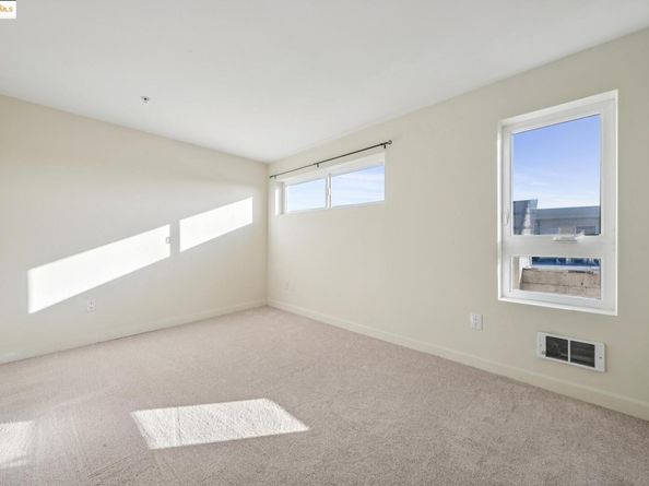 485 W Macarthur Blvd 407, Oakland CA 94609