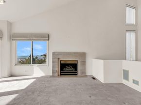 39 Starview Dr, Oakland CA 94618