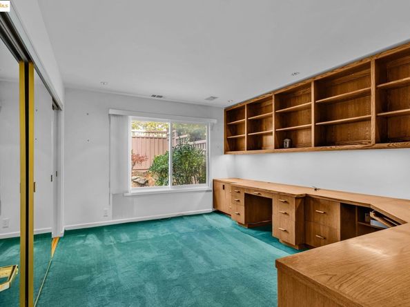 39 Starview Dr, Oakland CA 94618