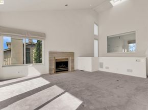 39 Starview Dr, Oakland CA 94618