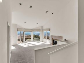 39 Starview Dr, Oakland CA 94618