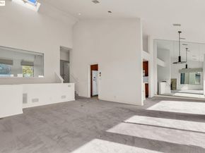 39 Starview Dr, Oakland CA 94618