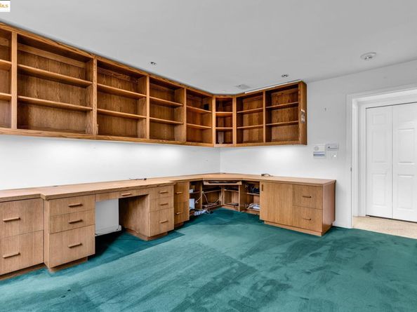 39 Starview Dr, Oakland CA 94618