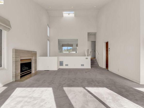 39 Starview Dr, Oakland CA 94618