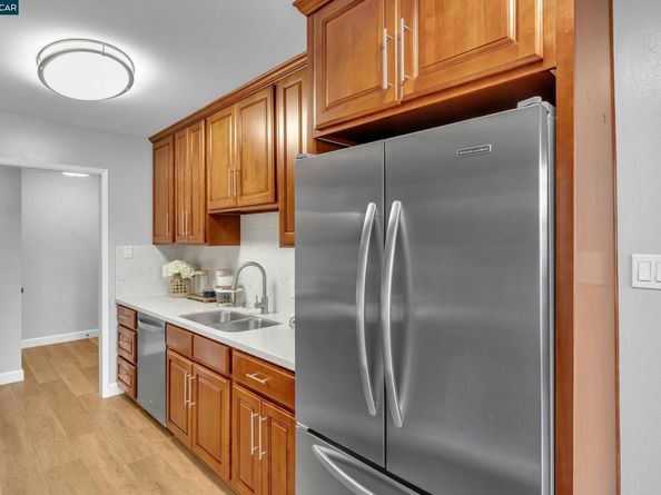 2137 Otis Dr 111, Alameda CA 94501