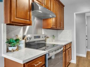 2137 Otis Dr 111, Alameda CA 94501