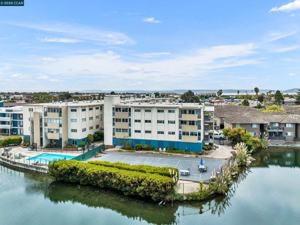 2137 Otis Dr 111, Alameda CA 94501