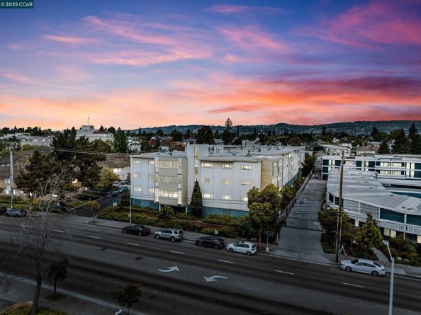 2137 Otis Dr 111, Alameda CA 94501