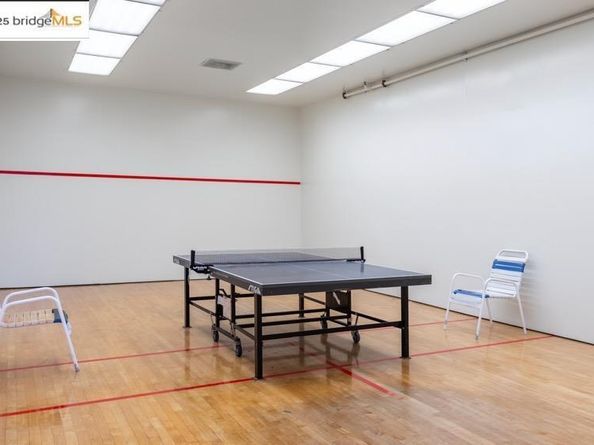 7 Commodore Drive A460, Emeryville CA 94608