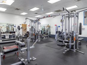 7 Commodore Drive A460, Emeryville CA 94608