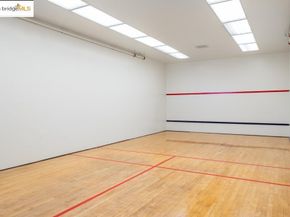 7 Commodore Drive A460, Emeryville CA 94608