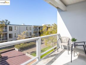 7 Commodore Drive A460, Emeryville CA 94608