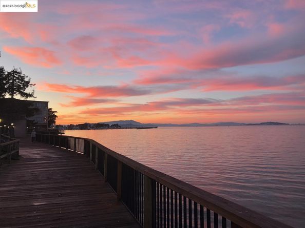 7 Commodore Drive A460, Emeryville CA 94608