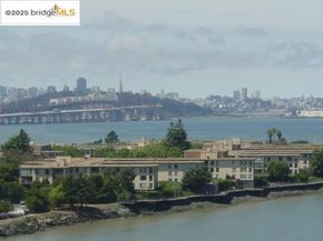 7 Commodore Drive A460, Emeryville CA 94608