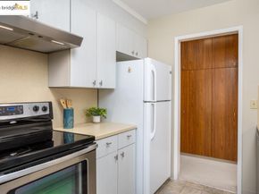 7 Commodore Drive A460, Emeryville CA 94608