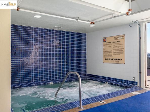 7 Commodore Drive A460, Emeryville CA 94608