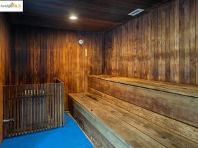 7 Commodore Drive A460, Emeryville CA 94608