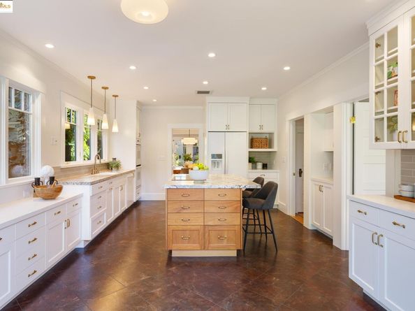 2964 Magnolia St, Berkeley CA 94705