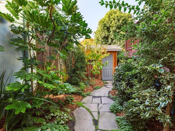 2964 Magnolia St, Berkeley CA 94705