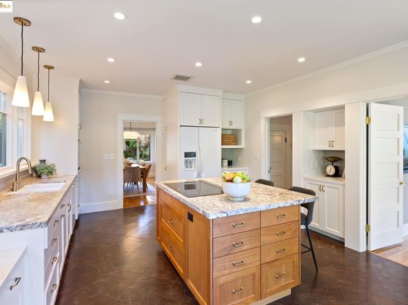 2964 Magnolia St, Berkeley CA 94705