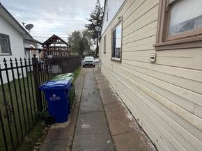 2014 100th  Ave, Oakland CA 94603