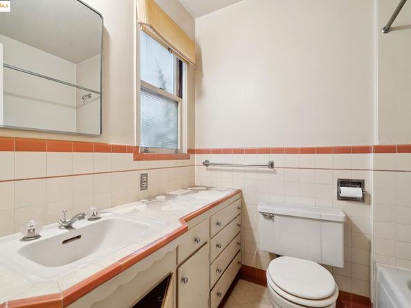 521 Merritt Ave, Oakland CA 94610