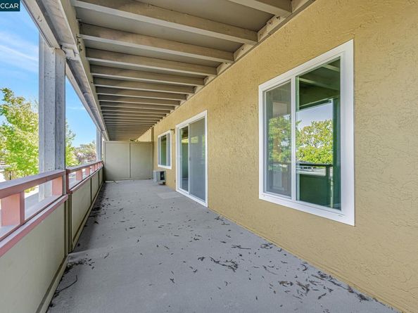 1909 Skycrest Dr 2, Walnut Creek CA 94595