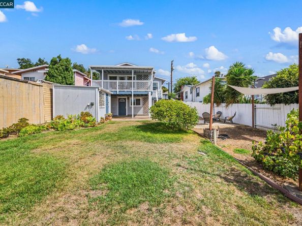 3927 Aqua Vista St, Oakland CA 94601