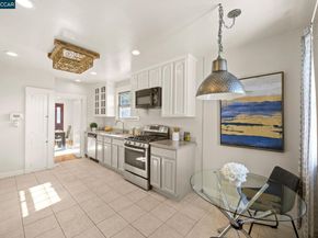 3927 Aqua Vista St, Oakland CA 94601