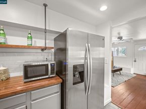 3927 Aqua Vista St, Oakland CA 94601