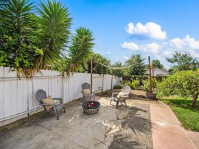 3927 Aqua Vista St, Oakland CA 94601